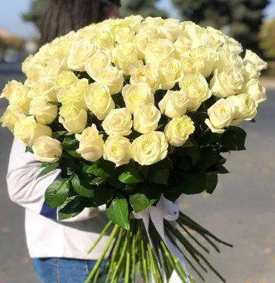 Композицияиз 15 роз \"Белые розы в коробке\", артикул: 200312 в интернет  магазине EnjoyFlowers.ru ❀ с доставкой по Москве