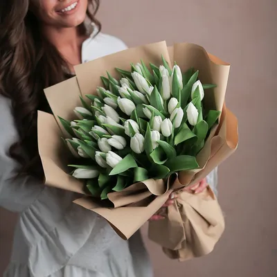 Букет 15 тюльпанов белые белые тюльпаны заказать в Гродно: доставка, цена,  фото