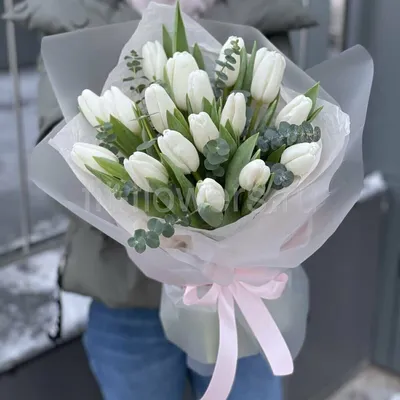 Купить Букет из 25 белых и розовых тюльпанов с доставкой по Томску: цена,  фото, отзывы.