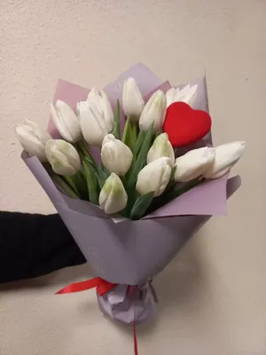 Букет из 51 белого тюльпана купить в Москве недорого с доставкой