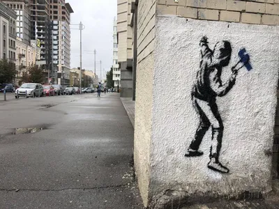 Кристофер Уокен уничтожил граффити Бэнкси на съёмках сериала «Нарушители» |  КиноТВ