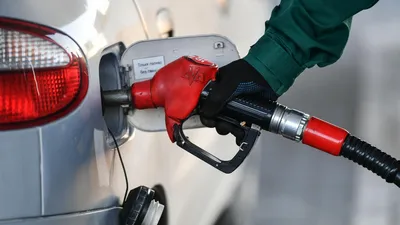 В России снизились розничные цены на бензин и дизтопливо - РИА Новости,  04.10.2023