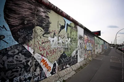 Берлинская стена: самый известный памятник недавней немецкой и мировой  истории | Smapse