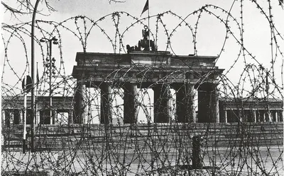 7 самых известных муралов Берлинской стены ‹ Статьи ‹ Лента ‹ Первая  галерея G1