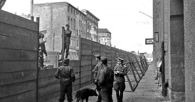 Берлинская стена - World List
