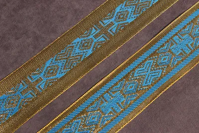 Ювелирные изделия из бирюзы на старой деревянной фон Стоковое Фото -  изображение насчитывающей самоцвет, морск: 201349612