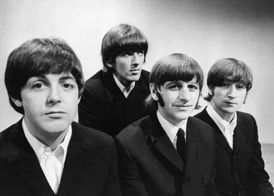 Шесть культовых фото с Beatles продадут на аукционе (новости) - YouTube