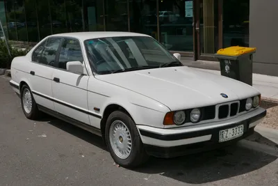 BMW 5 Series (E34) - Wikipedia