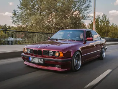 CLASSIC BMW's | BMW E30 on Instagram: “Beautiful E34🔥 🚙@matten_e34 /  📸@slammed.kk” | Bmw e30, Bmw e34, Bmw e30 325