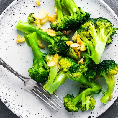 Broccoli vs Broccolini: What's the Difference? | The Kitchn