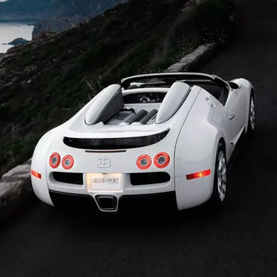 Bugatti veyron car on Craiyon