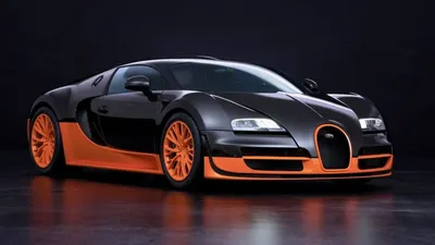 Вид сзади Bugatti - Dénia.com