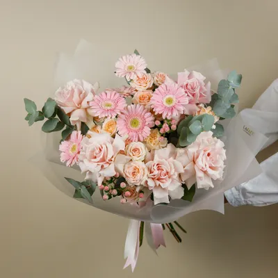 Букет из красных роз для мамы на День Рождения – розы с доставкой по Москве  и Московской области