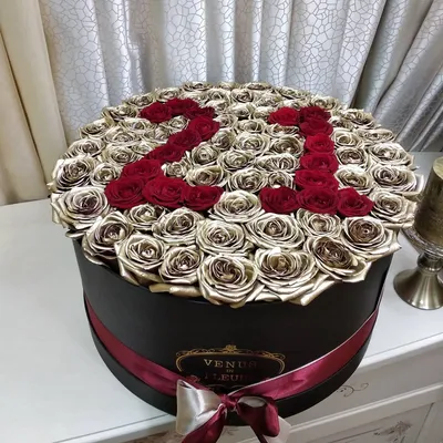 Золотые розы с датой от 51 шт. за 13 490 руб. | Бесплатная доставка цветов  по Москве