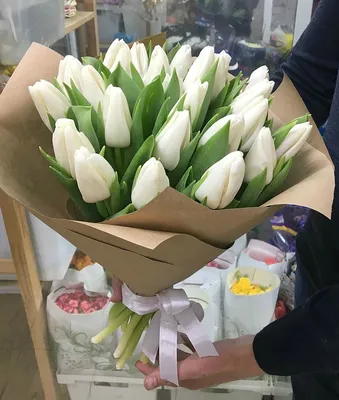 Букет \"25 тюльпанов в сиреневой упаковке\" с доставкой по Рязани