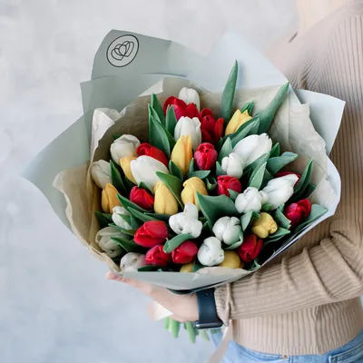 Букет тюльпанов \"Фуксия\" 25 B016 купить по цене 3150.00 руб. с доставкой по  Туле – интернет-магазин «Расцветочка»