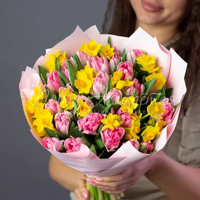 101 яркий тюльпан в букете за 19 190 руб. | Бесплатная доставка цветов по  Москве