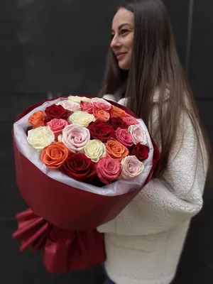 Огромный красивый букет из роз, артикул F1079579 - 27829 рублей, доставка  по городу. Flawery - доставка цветов в