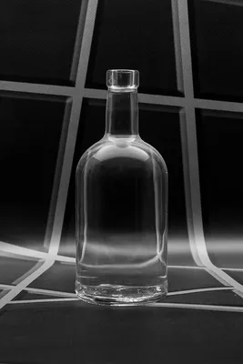 Водочные бутылки из стекла, купить в Москве оптом у производителя, цены и  каталог