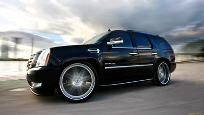 Cadillac Escalade — стоковые фотографии и другие картинки Автомобиль -  Автомобиль, Автомобиль класса SUV, Американская культура - iStock