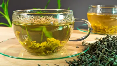 Отличие черного чая от зеленого в полезных свойствах: можно ли смешивать  черный и зеленый чай - статьи 101tea