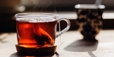 Некоторые любят погорячее: врачи рассказали об опасности чая | Статьи |  Известия