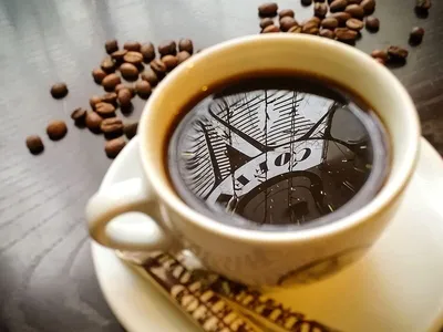 Картина - панно из янтаря \"Чашечка кофе\", картина з бурштину Чашка кави  15x20 см (ID#1273732040), цена: 900 ₴, купить на Prom.ua
