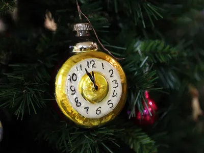 Часы, новый год, 12 часов» — создано в Шедевруме