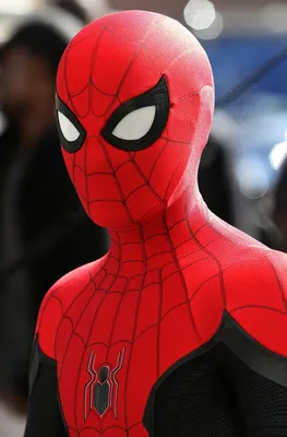 Детальный взгляд на новый костюм Человека-паука в кинокомиксе \"Человек-паук:  Вдали от дома\" – Telegraph