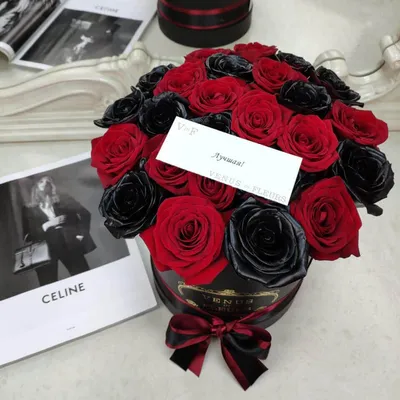 15 черно-красных роз в коробке за 5 990 руб. | Бесплатная доставка цветов  по Москве