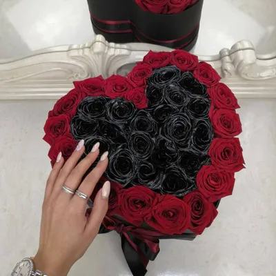 Букет из 5 черных роз 70 см - купить в Москве по цене 2490 р - Magic Flower