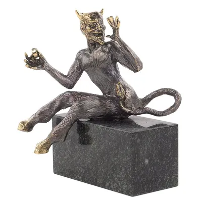 Бронзовая статуэтка \"Чертик\" на подставке из черного змеевика 120845 купить  в Ставрополе в интернет-магазине Уральский сувенир