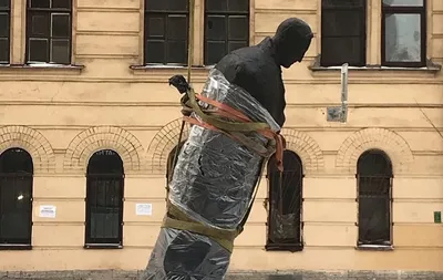 Памятник Александру Блоку установили на улице Декабристов в Петербурге -  KP.RU