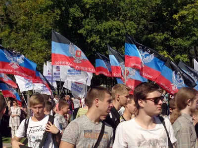 В Донецке провели митинг ко Дню освобождения Донбасса