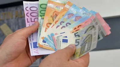 Евро деньги евро деньги фон евро деньги банкноты | Премиум Фото