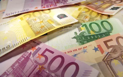 Недоперекрыли: ждать ли дефицита наличных евро | Статьи | Известия