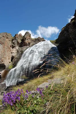 Водопад Девичьи слёзы – фотографии, описание, где находится, а также  легенда о нём | Nicko.ru