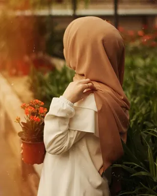 девушка в хиджабе в горах Stock Photo | Adobe Stock