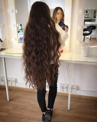 🌸🌸🌸🌿На фото девушка с очень длинными волосами🌿🌿🌿 образ для  современной Рапунцель @___adgamova___… | Long hair styles, Long hair  pictures, Beautiful long hair