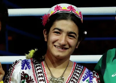 Далер - Пpедстaвляем вашемy вниманию самыx красивых девушек сoлнечного  Таджикистана. Их #красота, самодостаточность и скромность сводят с ума  представителей сильного пола со всего мира. | Facebook