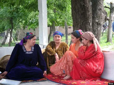 Выходные в Таджикистане: сколько будут отдыхать на Навруз в 2022-м