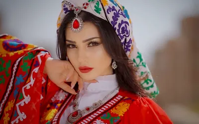 Долина Таджикистан ваханский девушки Редакционное Фото - изображение  насчитывающей основно, люди: 180468931