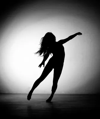 Drawing - girl dancing sports dance. Рисунок - девушка танцует. — Steemit