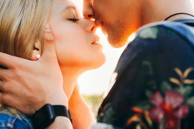 Как правильно целоваться с парнем или девушкой