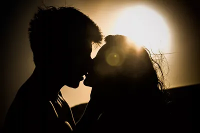Девушка и парень целуются - красивые картинки и фото 20 штук
