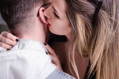 Картина \"Поцелуй парня с девушкой \" | Интернет-магазин картин \"АртФактор\"