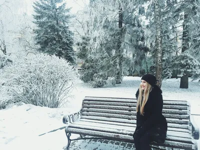Красивая Девушка Зимой Клипарты, SVG, векторы, и Набор Иллюстраций Без  Оплаты Отчислений. Image 11654909