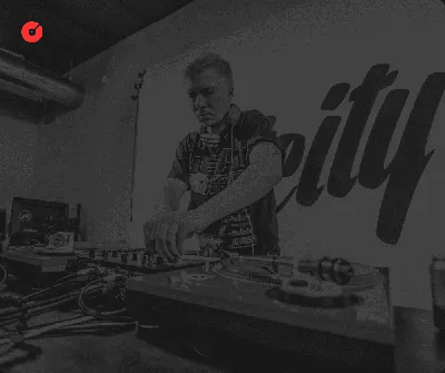 Mixing 101: A beginners guide to mixing with Serato DJ Lite - YouTube