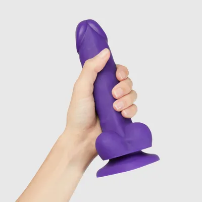 Amazon.com: Realistic Dildo for Beginners Lifelike Huge Silicone Dildo,  with Strong Suction Cup for Hands-Free Play, Realistic Penis for G-Spot  Stimulation Dildos Anal Sex Toys for Women and Couple 7.7 \" :