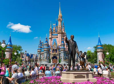 Disney World vs. Disneyland: The biggest differences